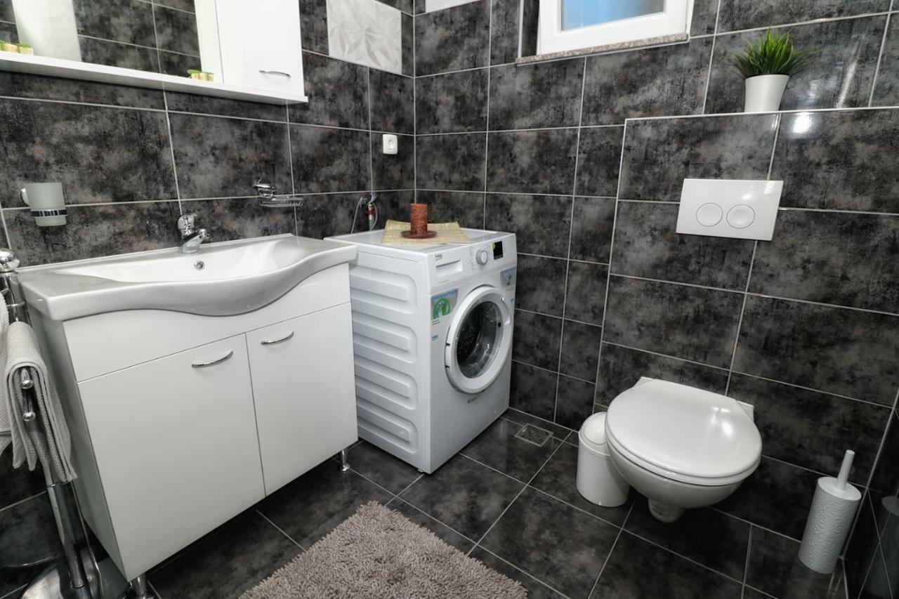 Apartment Edi Pula Zewnętrze zdjęcie