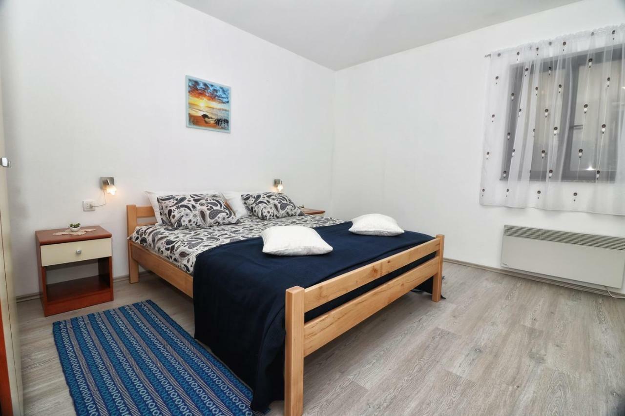 Apartment Edi Pula Zewnętrze zdjęcie
